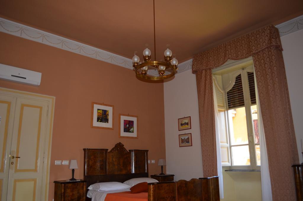 Bed and breakfast Charming House Roma